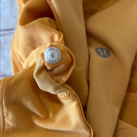 Lululemon Wunder Train Racerback Tank Built-in Bra Size 4 Small Mango Dream - Picture 6 of 7